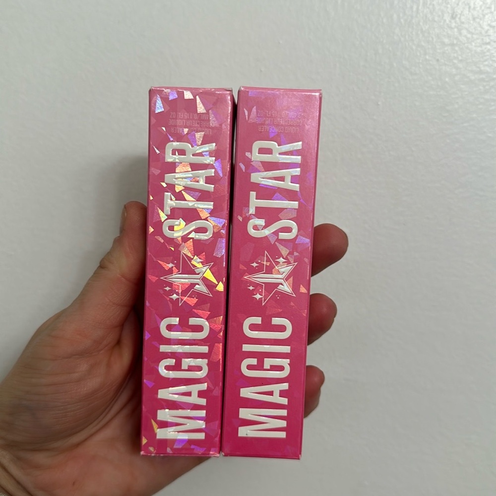 Jeffree star magic concealer bundle .